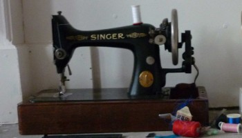 antique singer sewing machine